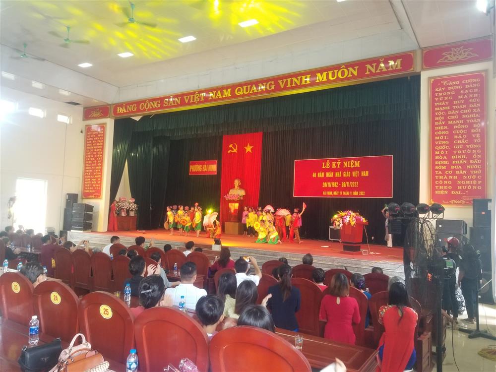 Các xã phường trên toàn Thị xã Nghi Sơn (tỉnh Thanh Hóa): Long trọng tổ chức lễ kỷ niệm 40 năm ngày Nhà giáo Việt Nam